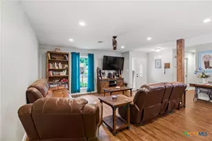 1307 Plantation Rd, Victoria, TX 77904 - Photo 7
