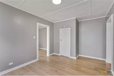 716 E Avenue A, Temple, TX 76501 - Photo 9