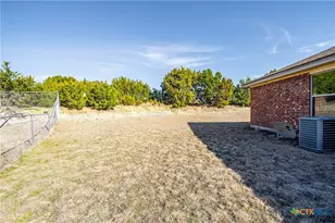 609 Bermuda, Copperas Cove, TX 76522 - Photo 17