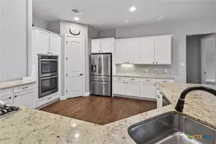 219 Winding View, New Braunfels, TX 78132 - Photo 13