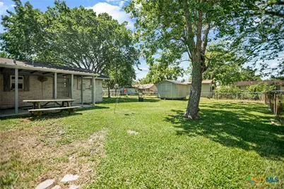 519 Travis Street, Port Lavaca, TX 77979 - Photo 25