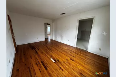 1010 S 17th Street, Temple, TX 76504 - Photo 7
