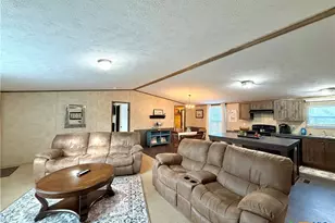 104 Estelle Ln, Victoria, TX 77905 - Photo 11