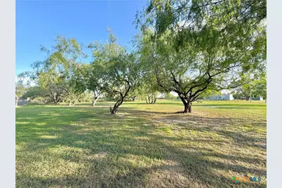 104 Estelle Lane, Victoria, TX 77905 - Photo 43