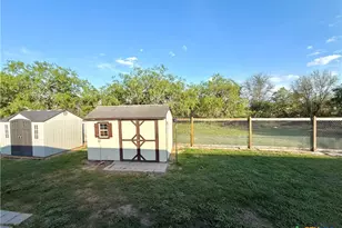 104 Estelle Ln, Victoria, TX 77905 - Photo 37