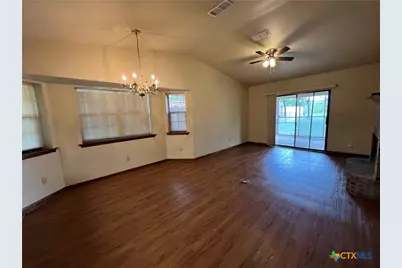 1020 Madeline Street, New Braunfels, TX 78132 - Photo 5
