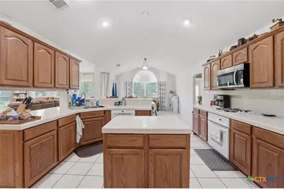 10210 S State Highway 123, Seguin, TX 78155 - Photo 15