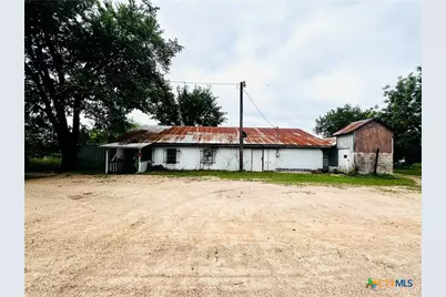 305 Yale Street, Cameron, TX 76520 - Photo 17