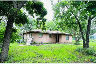 305 Yale Street, Cameron, TX 76520 - Photo 13