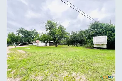 305 Yale Street, Cameron, TX 76520 - Photo 19