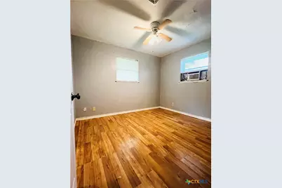 305 Yale Street, Cameron, TX 76520 - Photo 7