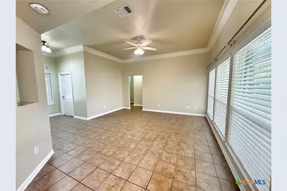2062 N Ranch Estates Boulevard, New Braunfels, TX 78130 - Photo 9
