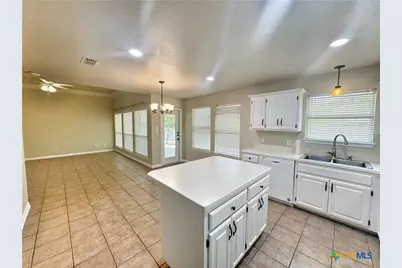 2062 N Ranch Estates Boulevard, New Braunfels, TX 78130 - Photo 7