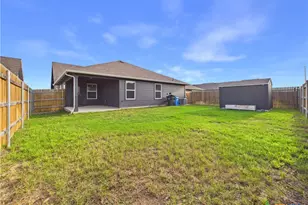 1012 Betsy Dr, Seguin, TX 78155 - Photo 29