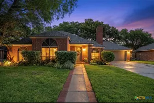 110 Champions Row, Victoria, TX 77904 - Photo 1