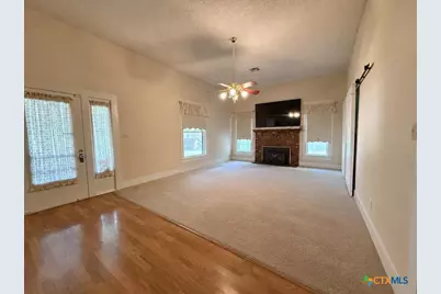 1708 S Wall Street, Belton, TX 76513 - Photo 11