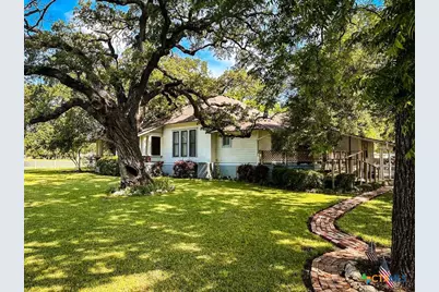 1708 S Wall Street, Belton, TX 76513 - Photo 9
