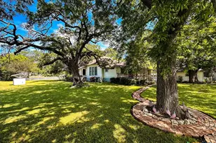 1708 S Wall St, Belton, TX 76513 - Photo 37