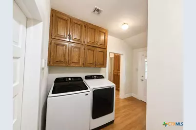 1708 S Wall Street, Belton, TX 76513 - Photo 23