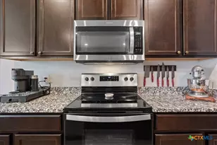 1000 Velvet Ct, Troy, TX 76579 - Photo 11
