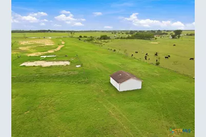 4488 State Highway 97, Floresville, TX 78114 - Photo 13