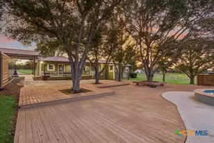 295 McKnight Rd, Seguin, TX 78155 - Photo 25