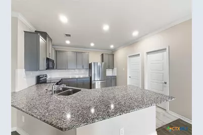 3870 Legend Hill, New Braunfels, TX 78130 - Photo 3
