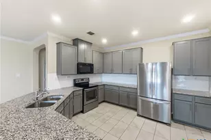 3870 Legend Hill, New Braunfels, TX 78130 - Photo 5