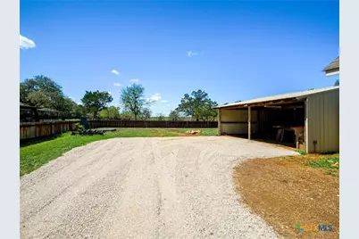 103 N Avenue Q, Johnson City, TX 78636 - Photo 25