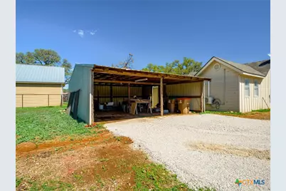 103 N Avenue Q, Johnson City, TX 78636 - Photo 23