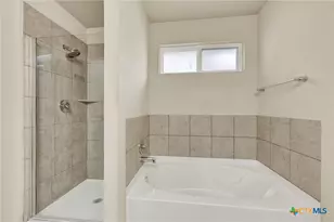 8510 Shooter Cv, San Antonio, TX 78254 - Photo 15