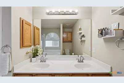 329 Hummingbird Drive, New Braunfels, TX 78130 - Photo 25