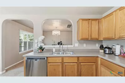 329 Hummingbird Drive, New Braunfels, TX 78130 - Photo 13