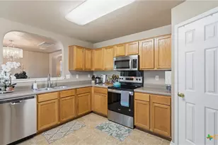 329 Hummingbird Dr, New Braunfels, TX 78130 - Photo 9