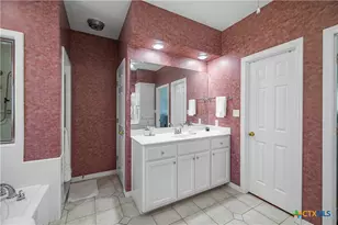 230 Dewberry Ln, Victoria, TX 77904 - Photo 19