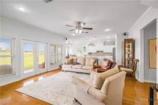 230 Dewberry Ln, Victoria, TX 77904 - Photo 7