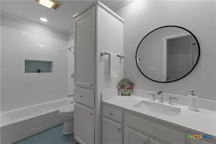 230 Dewberry Ln, Victoria, TX 77904 - Photo 25
