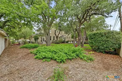403 E Bowie Street, Luling, TX 78648 - Photo 43
