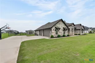 412 Farmstead Dr, Seguin, TX 78155 - Photo 3