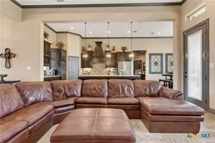 412 Farmstead Dr, Seguin, TX 78155 - Photo 9