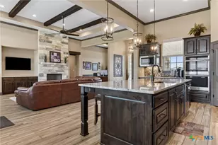 412 Farmstead Dr, Seguin, TX 78155 - Photo 13
