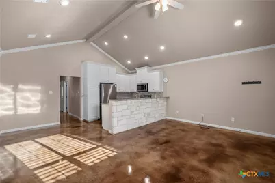402 Spring Street, McGregor, TX 76657 - Photo 5