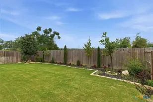 2905 Greenbriar, Seguin, TX 78155 - Photo 9