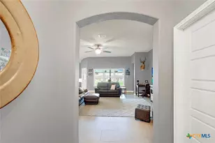 109 Grand View, Floresville, TX 78114 - Photo 7