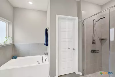 109 Grandview, Floresville, TX 78114 - Photo 23