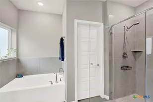 109 Grand View, Floresville, TX 78114 - Photo 23