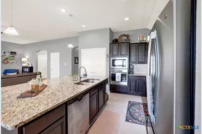 109 Grandview, Floresville, TX 78114 - Photo 17