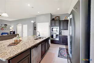 109 Grand View, Floresville, TX 78114 - Photo 17