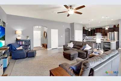 109 Grandview, Floresville, TX 78114 - Photo 11