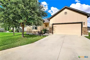 109 Grand View, Floresville, TX 78114 - Photo 3